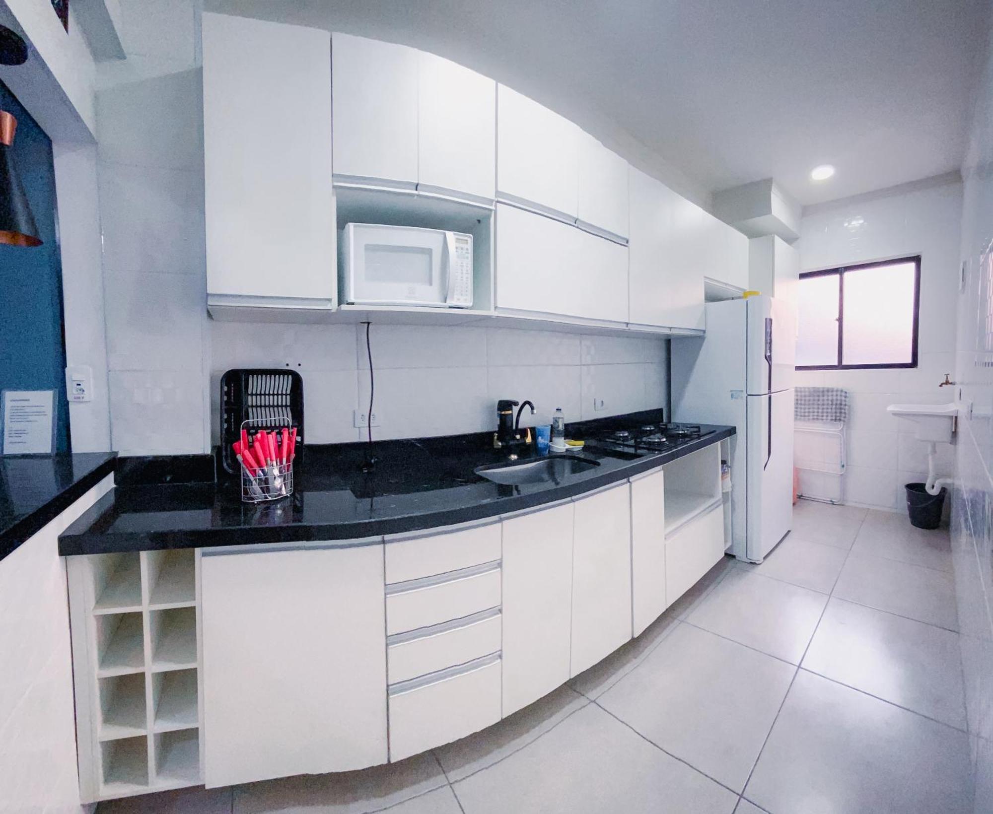 Ape Com Piscina E Ar - 2Q Da Praia Da Enseada. Guaruja Ngoại thất bức ảnh